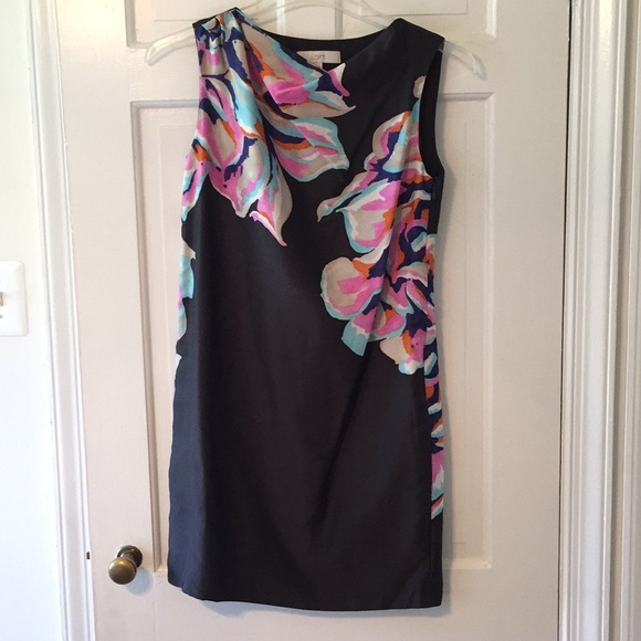 LOFT Dresses & Skirts - LOFT sleeveless dress with flower accents